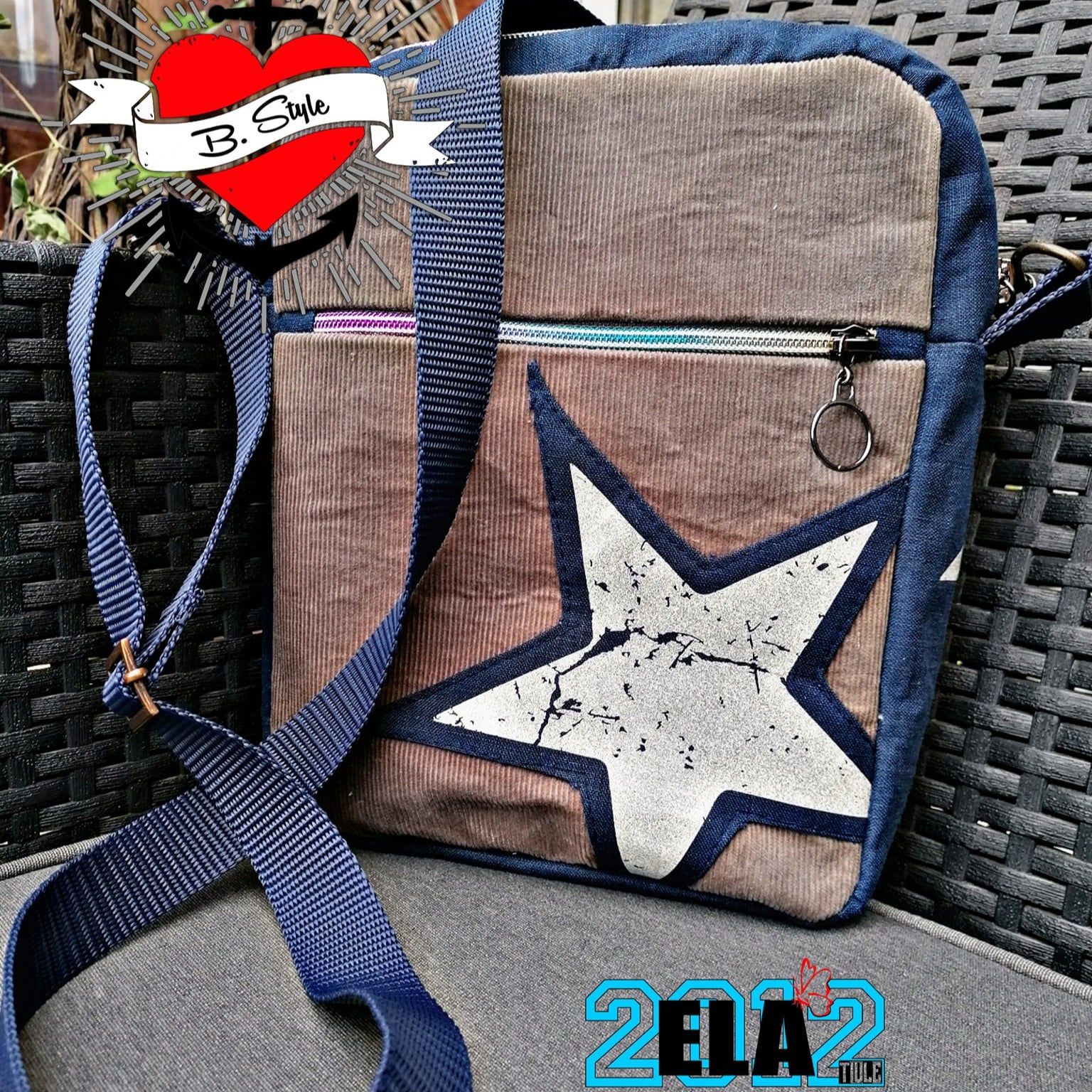 Grunge Formen Plotterdatei von easy-sticks: Modische Umhängetasche mit sternförmigem Motiv, geeignet für kreative Nähprojekte und individuelle Geschenke.