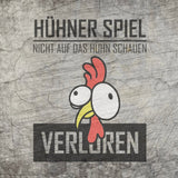 Grafikdesign von "Hühner Spiel" von easy-sticks, zeigt ein fröhliches Huhn und den Slogan "VERLORREN" auf einem strukturierten Hintergrund.