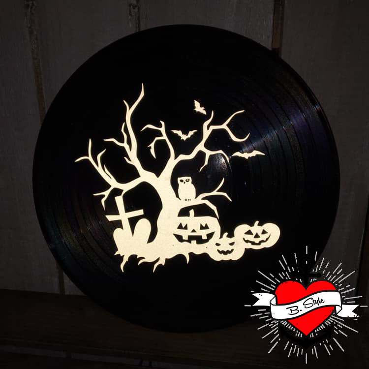 Halloween Plotterdatei Baum Kürbis Eule Kreuz Grab auf Schallplatte