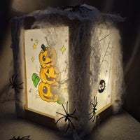 Halloween Kürbis PDF angemalt und in Laterne aus Easy-Sticks geklebt