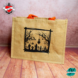 Hochwertige Halloween Silhouette Friedhof Tasche, designt von easy-sticks, perfekt für unvergessliche Halloween-Momente.