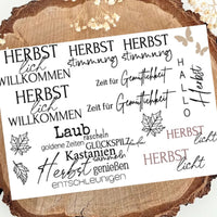 RUB ON UV Sticker randlos Herbst von easy-sticks mit verschiedenen herbstlichen Sprüchen und Motiven auf einem Holzuntergrund. Perfekt für Dekorationsprojekte.
