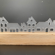 Eleganter Acryl-Häuserreihe Aufsteller von Easy-Sticks, ideal für stilvolle Dekoration in jedem Raum.