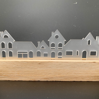 Eleganter Acryl-Häuserreihe Aufsteller von Easy-Sticks, ideal für stilvolle Dekoration in jedem Raum.