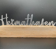Stylischer Acryl Aufsteller mit dem Schriftzug 'Heimathafen' von Easy-Sticks, ideal zur Dekoration für individuelle Kartenhalter.