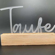 Stylischer Acryl Aufsteller mit dem Schriftzug "Taufe" von Easy-Sticks, perfekt für die Taufe und als festliche Dekoration.