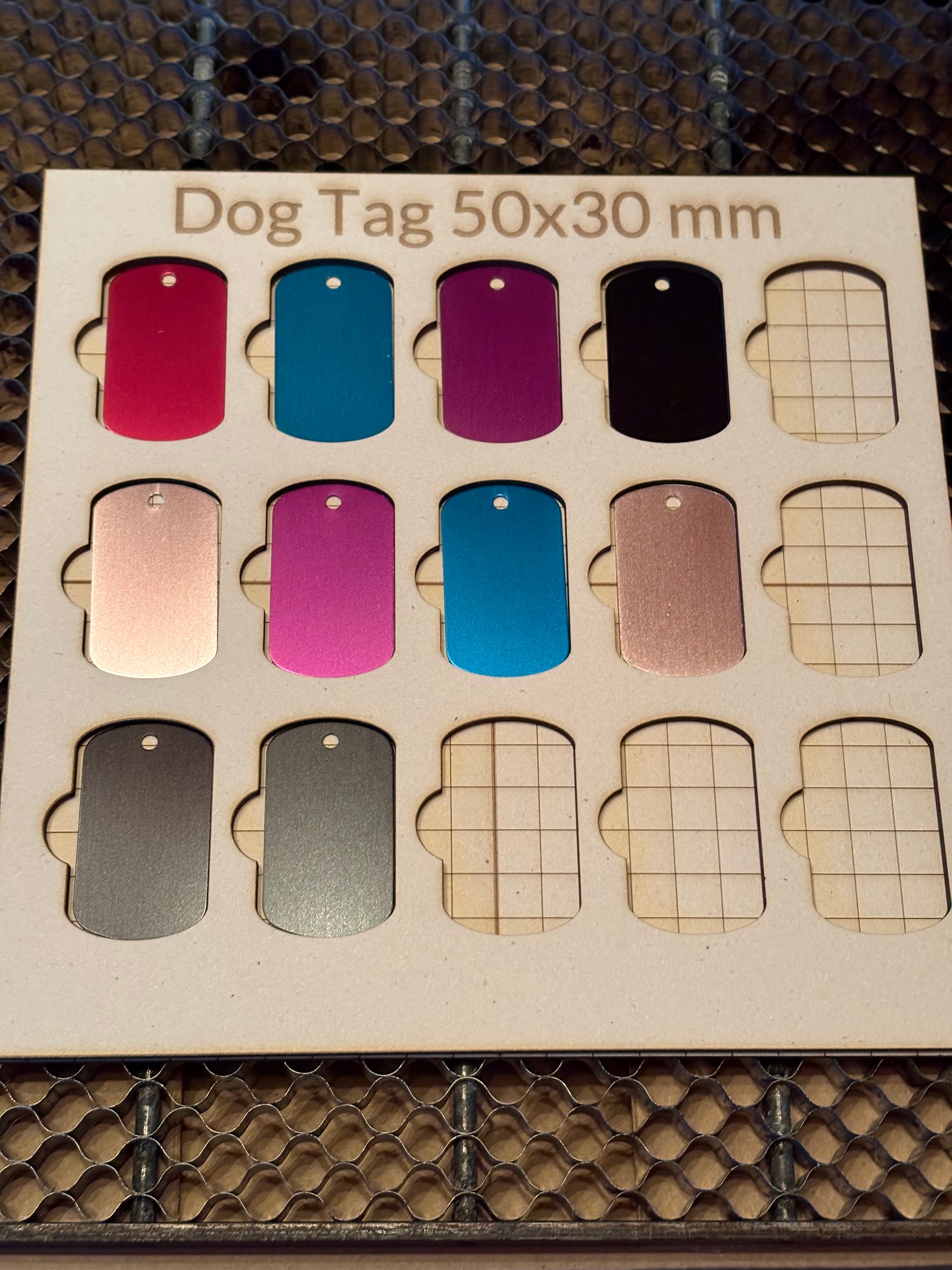 220x220 mm Jigs für Laser dog tag Vorlage Laser xtool Lasergravur download datei