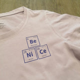 Feminines T-Shirt in sanften Farben mit chemischen Elementen, designed von easy-sticks, inspiriert von der ‘Periodensystem Plotterdatei’.