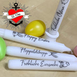 Ostern - Frühling Sprüche Plotterdatei von easy-sticks, fröhliche Kerzen mit österlichen Motiven und bunten Eiern, perfekt zum Fest dekorieren.