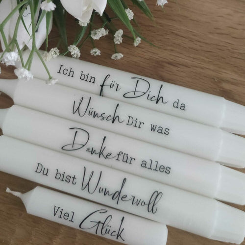 Weiße Kerzen mit inspirierenden Sprüchen, gestaltet mit der Plotterdatei 