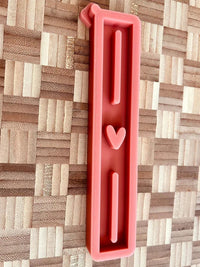 Silikon Gießform Herz Mit Schlitz – Hochwertiges, Flexibles Silikon, Made In Germany für Easy-Sticks Easysticks Klötzchen Hölzer Wundlichter Windlicht DIY handmade selbstgemacht kreativ basteln