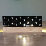Schwarze Acryl Easy-Sticks mit Herzchen-Muster von Easy-Sticks. Perfekt für kreative Projekte und Dekorationen, die im Innen- und Außenbereich Verwendung finden. Set mit 4 Stück.