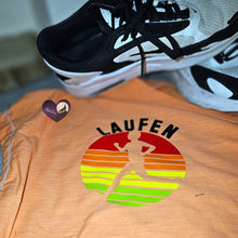 Lade das Bild in den Galerie-Viewer, Laufen Abzeichen Schild Plotter  Laufabzeichen T-Shirt plotten
