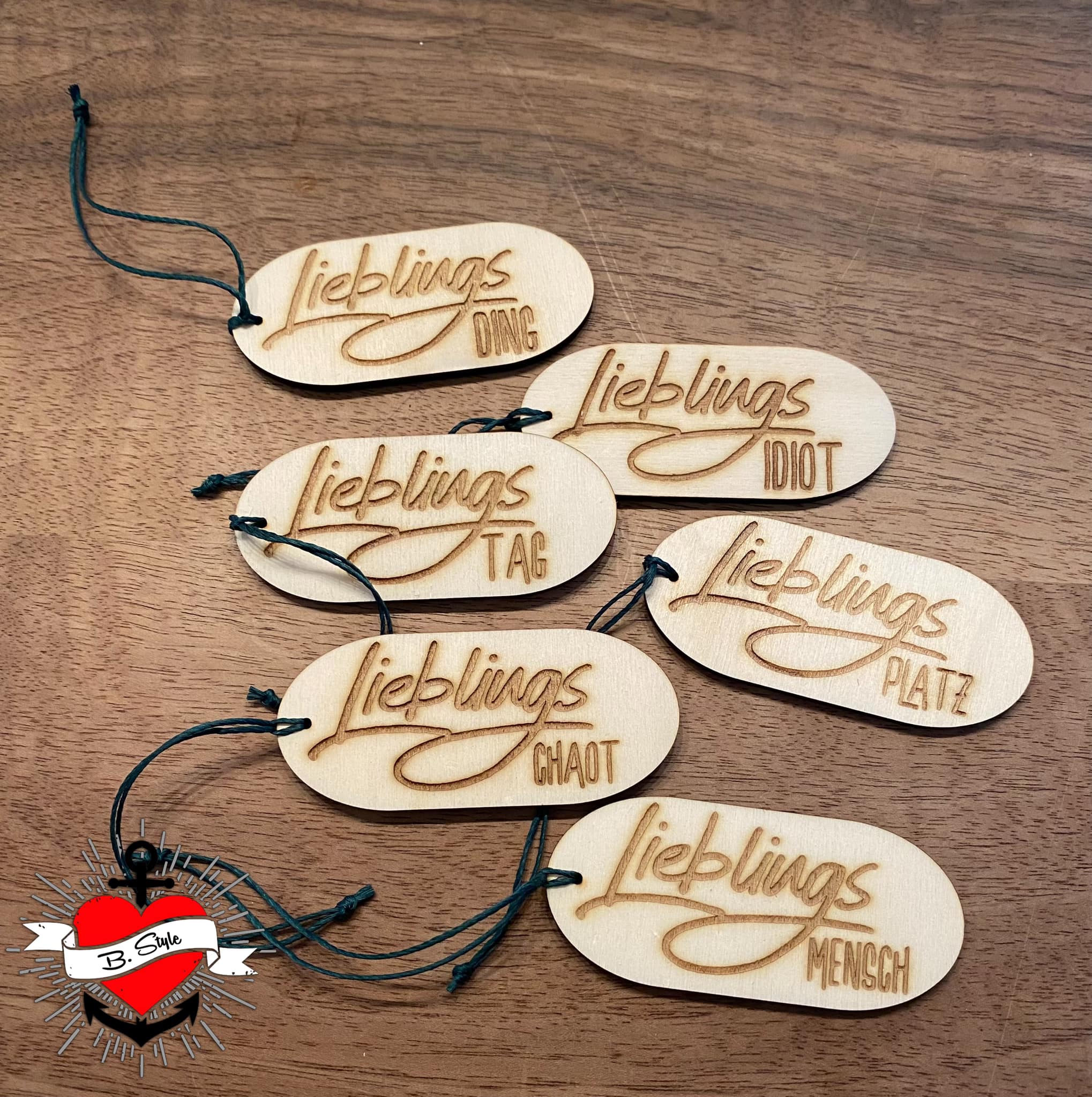 Lieblings ... Platz, Hund, Oma, Opa, Erzieherin, Tag, Ort usw. Plotterdatei Plotteridee Plotterspruch Schüsselanhänger Danke Plotteridee