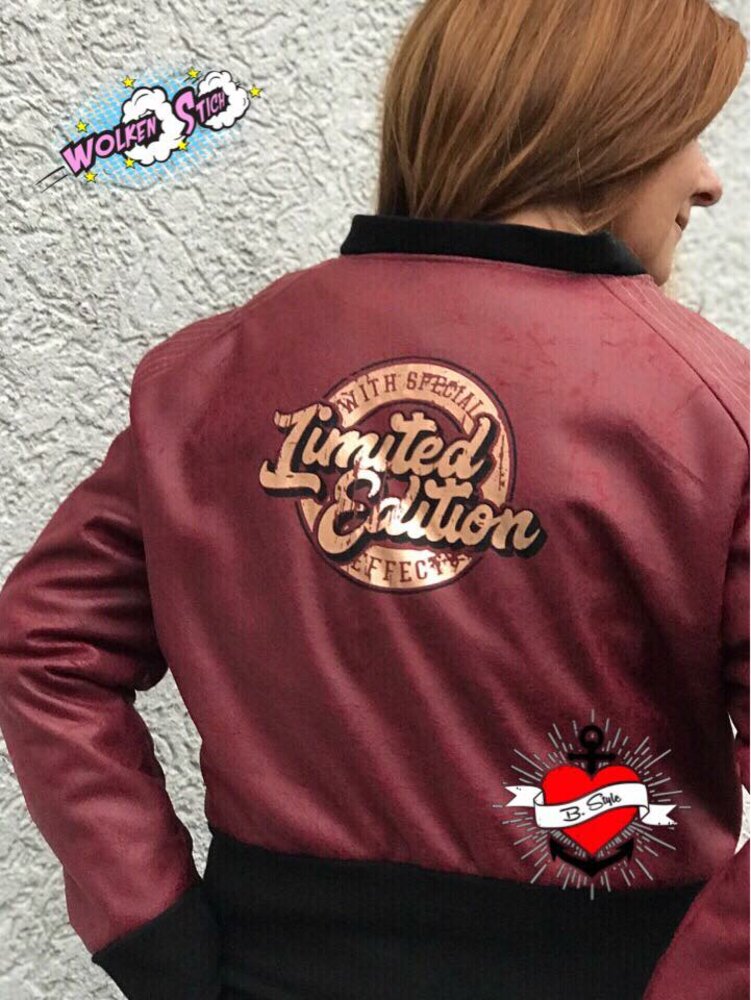 Stylische Bomberjacke mit dem Aufdruck 'Limited Edition' von easy-sticks, perfekt für kreative Fashion-Enthusiasten