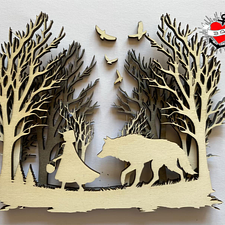 Elegante Holzschnittdarstellung von Rotkäppchen und dem bösen Wolf, umgeben von hohen, kahlen Bäumen. Perfekt für kreative Projekte. Von easy-sticks, Titel: Märchen Rotkäppchen und der böse Wolf Plotter Datei.