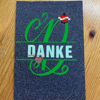 Monogramm 'D' Plotterdatei von easy-sticks - DANKESCHÖN Karte mit glitzerndem Design und bunten Akzenten.