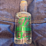 Flasche mit beschriftetem Monogram "E" und dem Schriftzug 'EDELBRAND' von easy-sticks, ideal für kreative Etikettierungen.