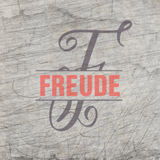Monogramm 'F' Plotterdatei von easy-sticks, kreativ gestaltet auf Holz mit dem Schriftzug 'FREUDE' in auffälligen Farben, ideal für individuelle Bastelprojekte.