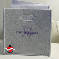 Schicke Aufbewahrungslösung mit personalisiertem Monogramm 'X' im grauen Filzdesign. Perfekt für kreative Projekte von easy-sticks.