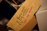 Kreativer Banner aus Karton mit dem Slogan "Falls jemand Nerven findet..... DAS SIND MEINE!" von easy-sticks, eine pfiffige Idee zur Anwendung der Plotterdatei.