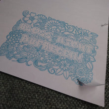 Lade das Bild in den Galerie-Viewer, Bloß nicht aufregen T-Shirt Plotterspruch idee Tasche Blumen Plotter datei zum Download
