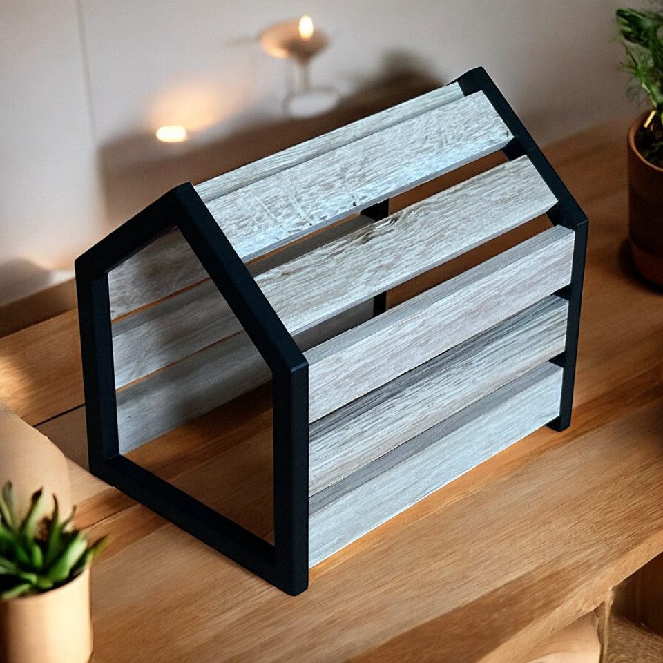 3D gedruckte Häuserrahmen in schwarz zum Bauen als Beispiel eines Hauses mit Easy-Sticks