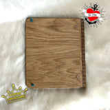 Holzringbuch von Easy-Sticks, das zur Laserdatei Ringbücher Laserdatei gehört. Ideal für kreative Projekte und DIY, perfekt passend für die silikongieform. Das designte Cover zeigt eine natürliche Holzmaserung und ausgeklügelte Details.