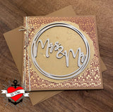Elegante Einladungskarte mit dem Schriftzug 'Mrs & Mr', kunstvoll gestaltet von easy-sticks, Teil der Ringe Plotter und Laserdatei.