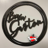 Dekorativer Wandtattoo-Schild mit dem Schriftzug 'Bin im Garten' in elegantem Design, kreiert von easy-sticks für persönliche Gartenprojekte.