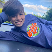 Erstklassig Seit 2025 Schulkind 2025 2026 2027 8 9 10 Plotterdatei Plotteridee Einschulung endlich schulkind DIY Idee Schule Einschulung Geschenkidee