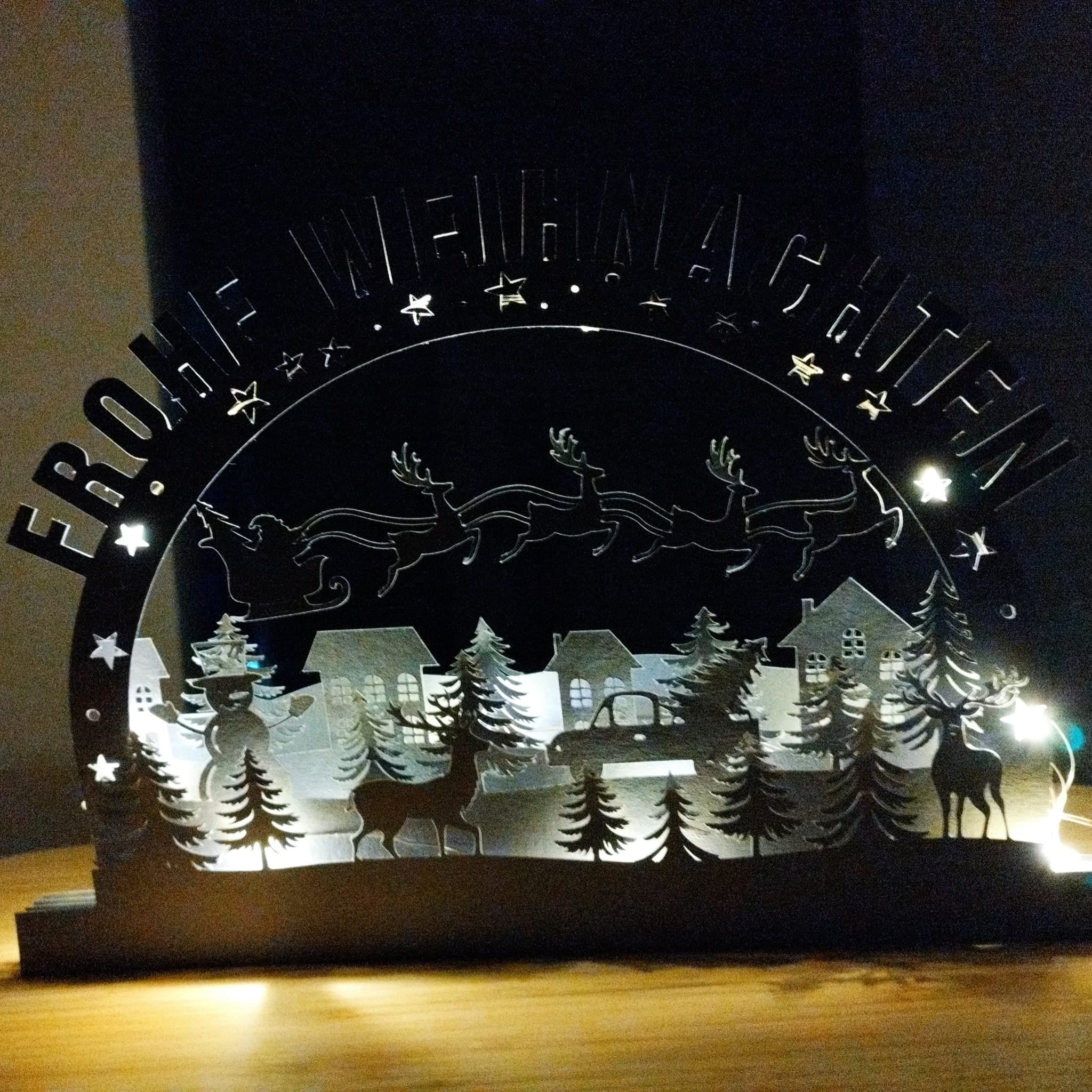 Frohe Weihnachten Schwibbogen Plotter datei zum Downloaden und basteln verschenken Weihnachtsgeschenk  Wald Rentiere Weihnachtsmann Nikolaus beleuchten