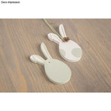 Zwei niedliche Hasenmotive aus der Silikonform 'Happy Spring' von Easy-Sticks, ideal zum Ausgießen und Verzieren für Ostern.
