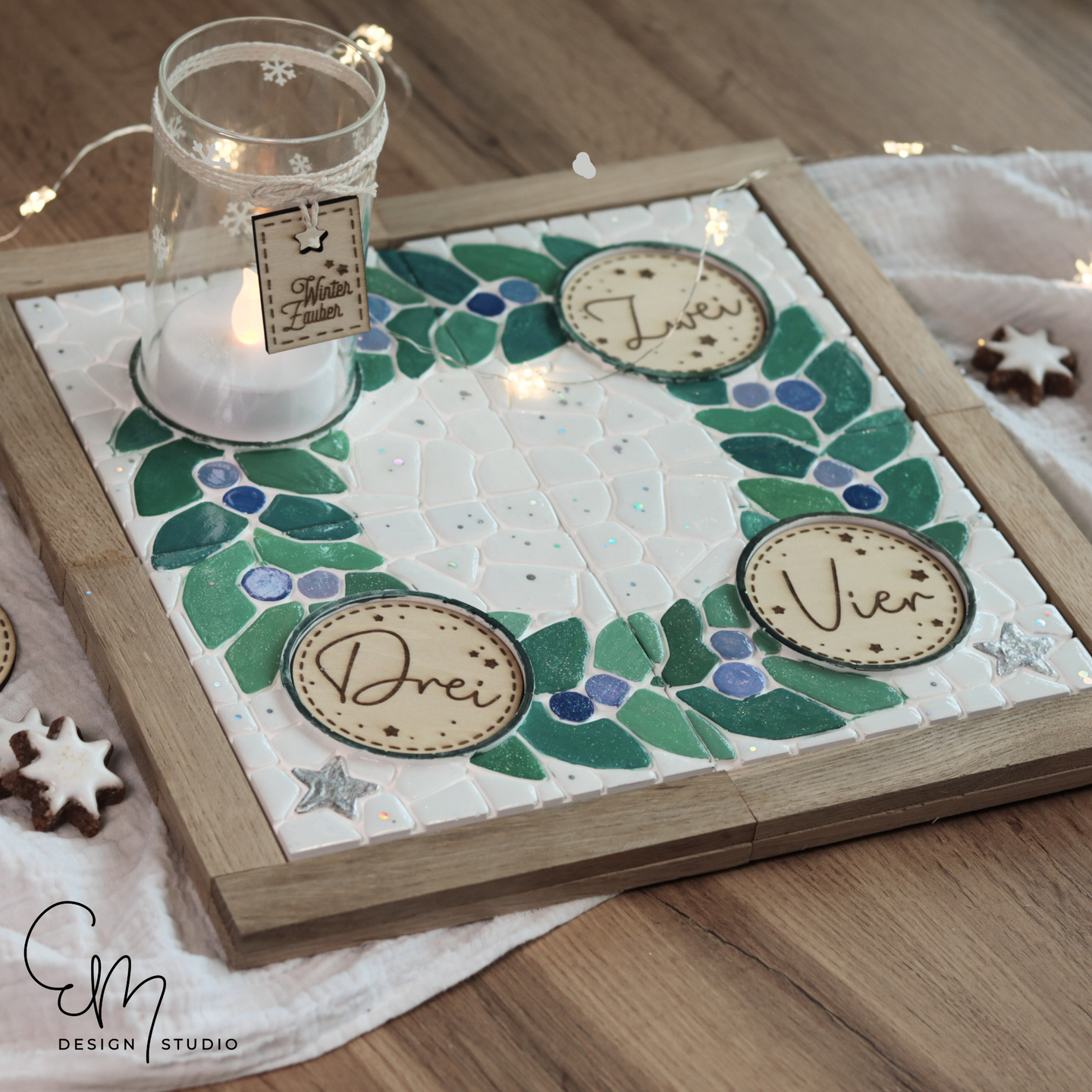 Silikonform – Winterbeeren Adventskranz gegossen und angemalt