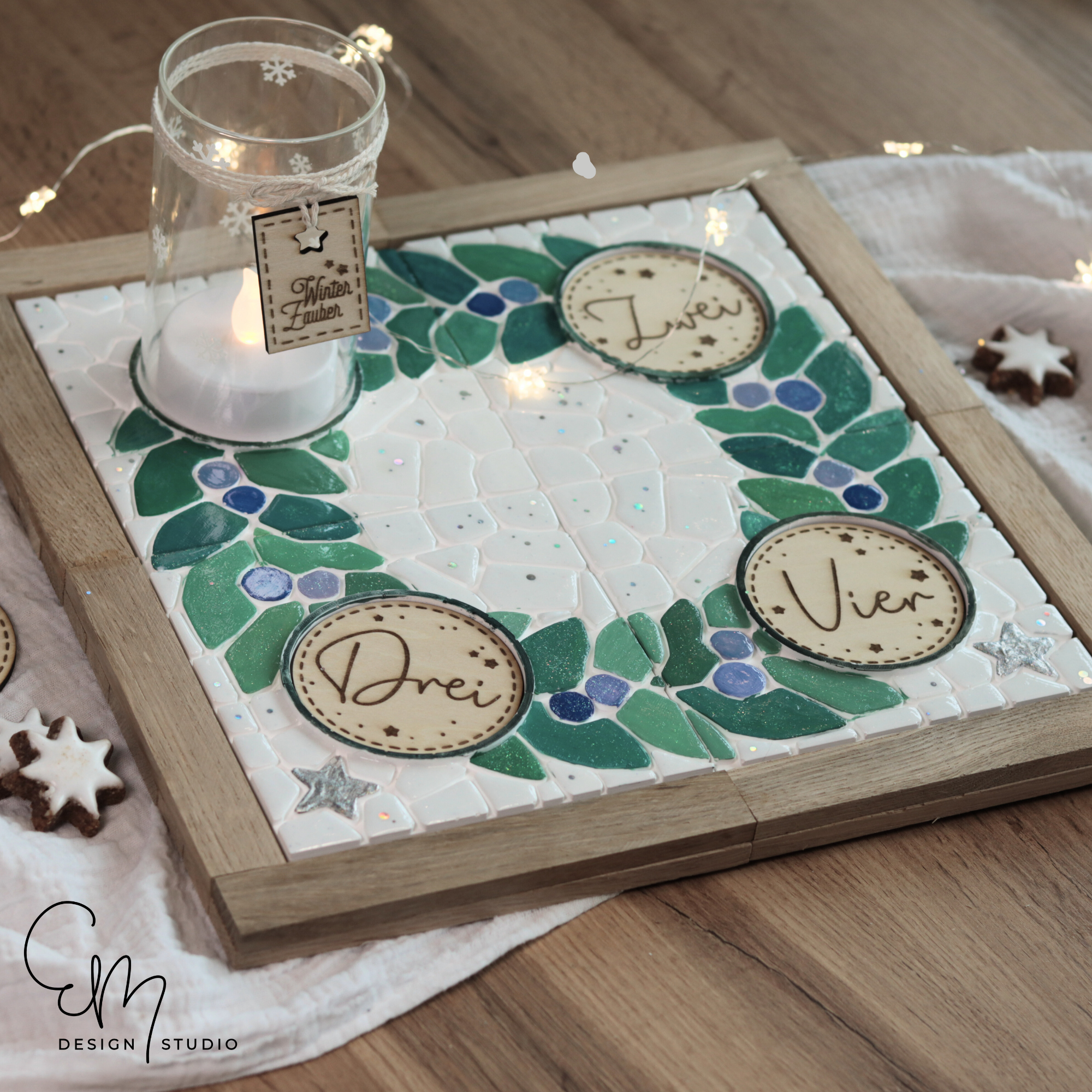 Silikonform – Winterbeeren Adventskranz gegossen und angemalt