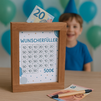 Wunscherfüller PDF für Spardose in Blau von easy-sticks, präsentiert mit einem Holzrahmen, Geldscheinen und einem lächelnden Jungen im Hintergrund. Perfekte Geldgeschenk Idee für Jungen.