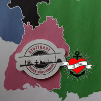 Farbenfrohe Karte mit dem Stuttgart Skyline Aufkleber von easy-sticks, ideal für individuelle Dekorationen.