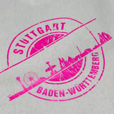 Filzaufkleber in Herzform mit dem Stuttgart Skyline Design von easy-sticks, eine kreative Ergänzung für jeden Gegenstand.