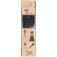 Stempelset Krippe von easy-sticks, bestehend aus 7 handgefertigten Stempeln mit weihnachtlichen Motiven wie Maria, Joseph, Ochse, Esel, und einem Stern, ideal zum Gestalten von Weihnachtskarten und Dekorationen.