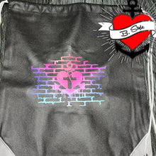 Lade das Bild in den Galerie-Viewer, Kreuz im Herz Streetart Plotter datei idee download kaufen
