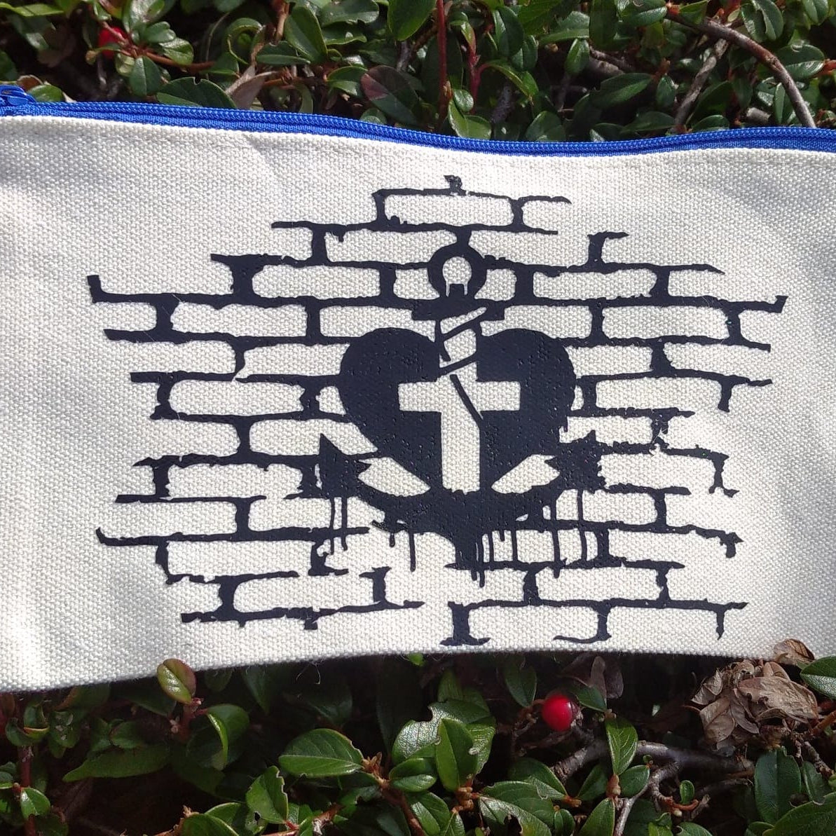 Kreuz im Herz Anker Streetart Plotter datei idee download kaufen DIY Idee Geschenk beplotten B.Style