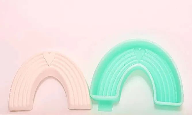 Silikonform Regenbogen Mit Herz – Hochwertige Gießform Für Beton, Keraflott