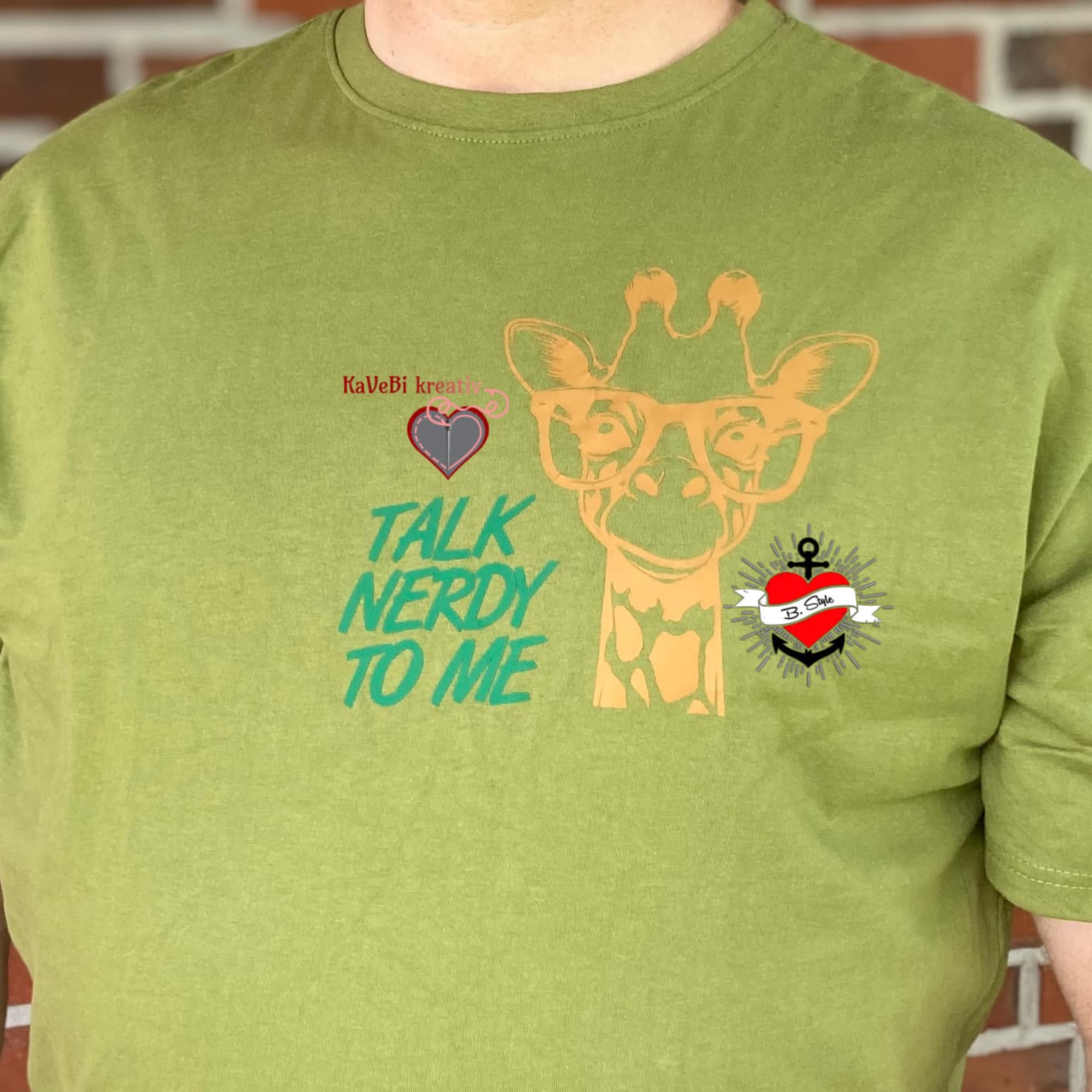 Rede mit mir über Nerds Giraffe mit Brille Plotteridee Plotter datei talk nerdy to me b.style