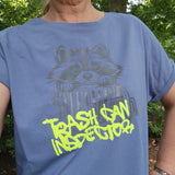 Plotterdatei - Waschbär im Müll Trash Can Inspector geplottet auf T-Shirt