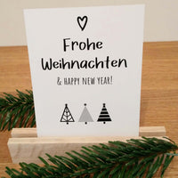Die Rückseite ist weiß und gut beschreibbar.
Perfekt für die Kartenhalter!
1. Hallo Frühling!
2. Schöner Sommer.
3. Das muss der Herbst sein.
4. Winter: Kalte Hände, warmes Herz!
5. Wunderschöne Ostern!
6. Frohe Weihnachten!