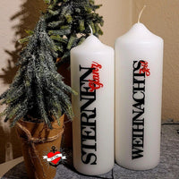 Kristallklare Weihnachtswachskerzen mit den Aufschriften 'Sternen Glanz' und 'Weihnachts Zeit'. Hergestellt von Easy-Sticks, um ein festliches Ambiente zu schaffen. Weihnachtswörter Duo Plotter Datei.