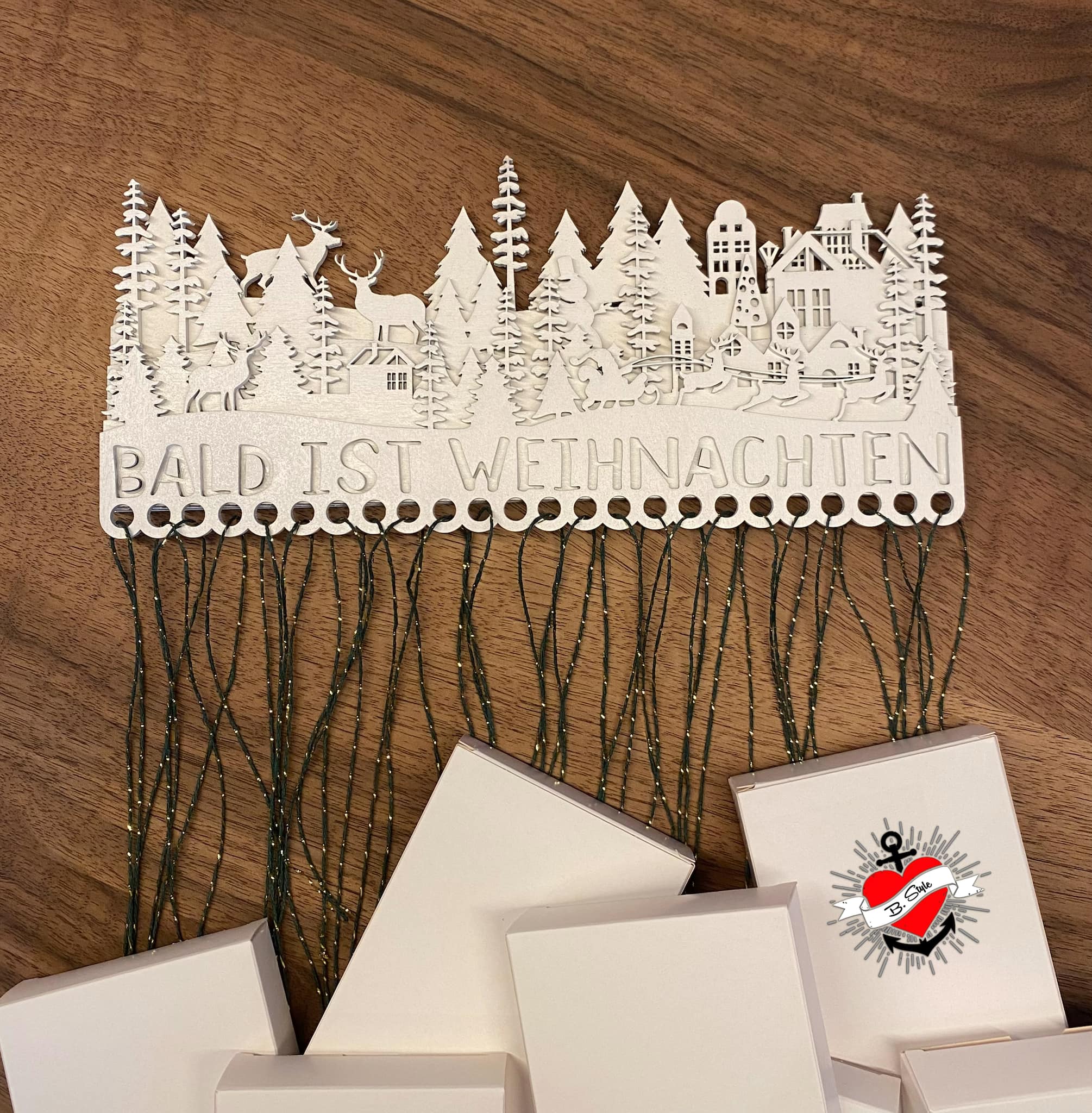Weihnachtssilouette Adventskalender Winterlandschaft Nioklaus Kerzen Plotter und Laser Datei holz xtool holzlaser Winterwonderland