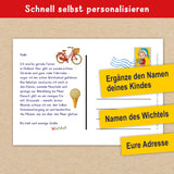 Du erhältst einen Download für ein DINA 4  Blatt mit dem Motiv der Wichtelpostkarte aus Holland. Die Postkarte kannst du einfach ausschneiden, den Namen ergänzen und in den Briefkasten stecken. Auf der Rückseite steht ein schöner Text, was der Wichtel in Holland erlebt. Er fährt Fahrrad, geht im Meer baden, isst jeden Tag Eis und abends schaut er den Möven zu.
