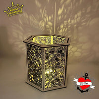 Leuchtendes Windlicht mit floralem Design, das durch die Laserdatei von easy-sticks inspiriert ist. Perfekt für stimmungsvolle Beleuchtung, Titel: Blumen Windlicht Laserdatei 3 & 4 mm.