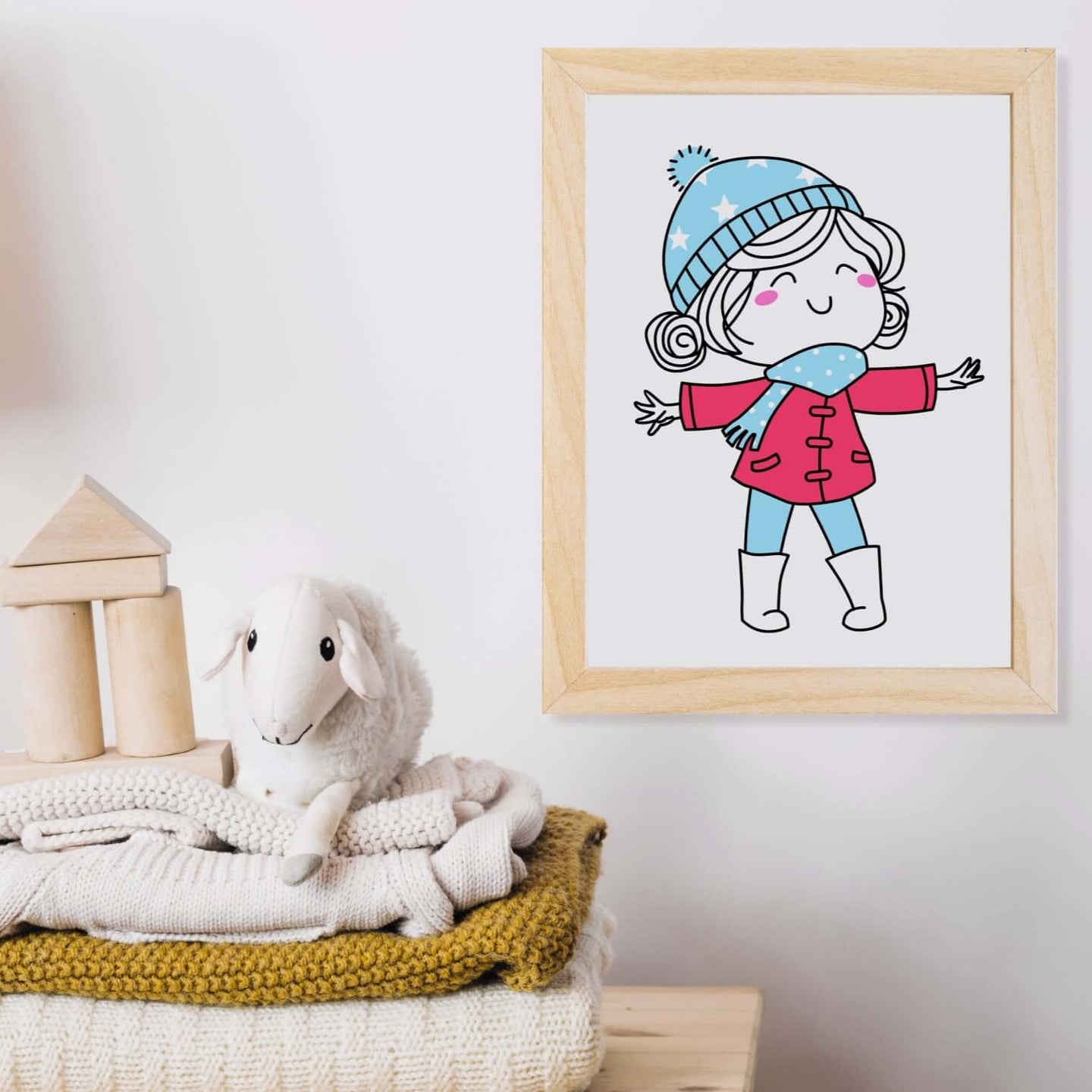 Niedliches Wintermädchen in pinkem Mantel und blauer Mütze, perfekt für kreative Projekte mit Easy-Sticks Plotterdateien zum Downloaden.